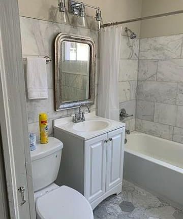 4th image of 309 Royal St #2