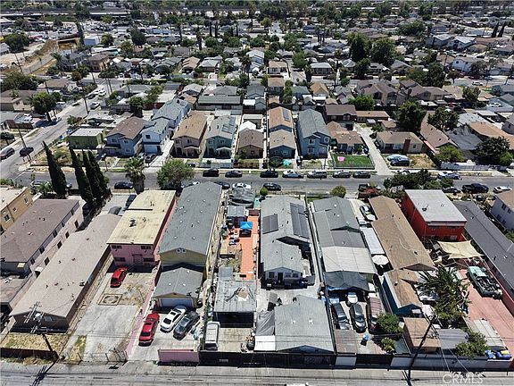 4th image of 1105 E 113th St