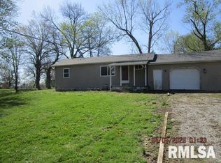 317 E North St, Enfield, IL 62835