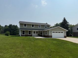 907 Hancock Ct #905, Oconomowoc, WI 53066
