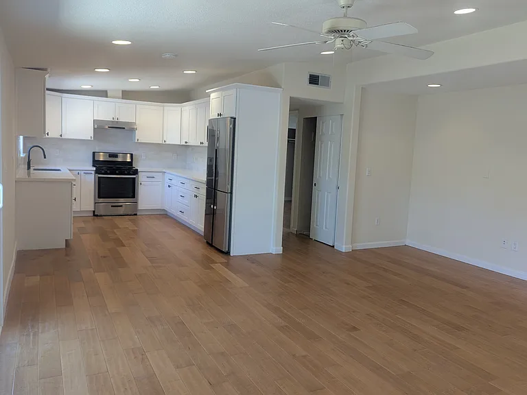1122 Myrtle Dr — Photo 9