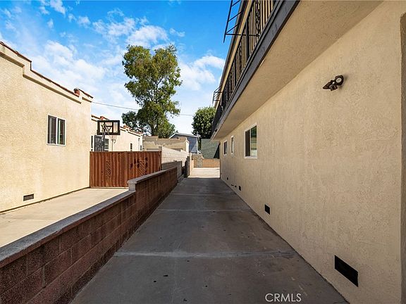 4th image of 564 W Macarthur Ave