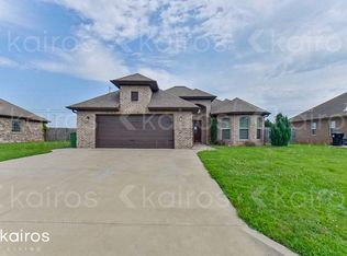 100 Cottonwood Dr, Muscle Shoals, AL 35661
