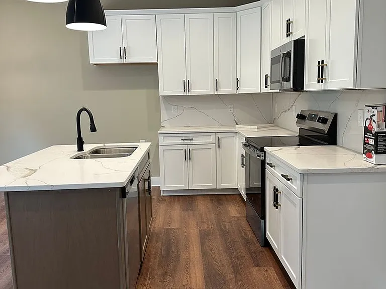 71 Luke Ct — Photo 8