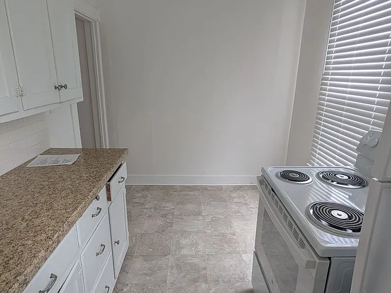 2221 West 1st Avenue — Photo 9