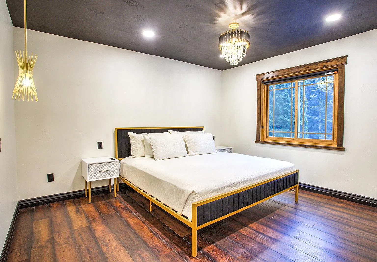 Studio, 4000 sqft, $1,000 — Photo 3