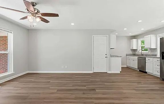 4th image of 1505 Faye St SW