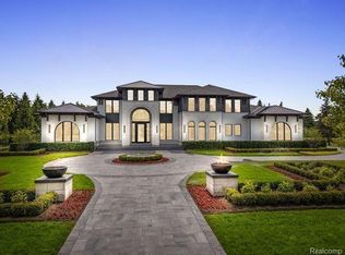 600 Chase Ln, Bloomfield Hills, MI 48304