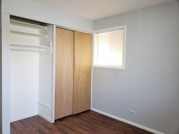 5th image of 146 N Greenview Ave