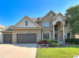 19360 Woolworth Ave, Omaha, NE 68130