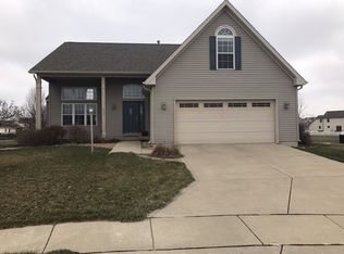 3902 Bluestem Ct, Champaign, IL