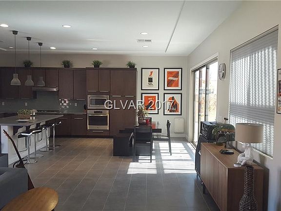 2nd image of 8267 Thornbird Ct