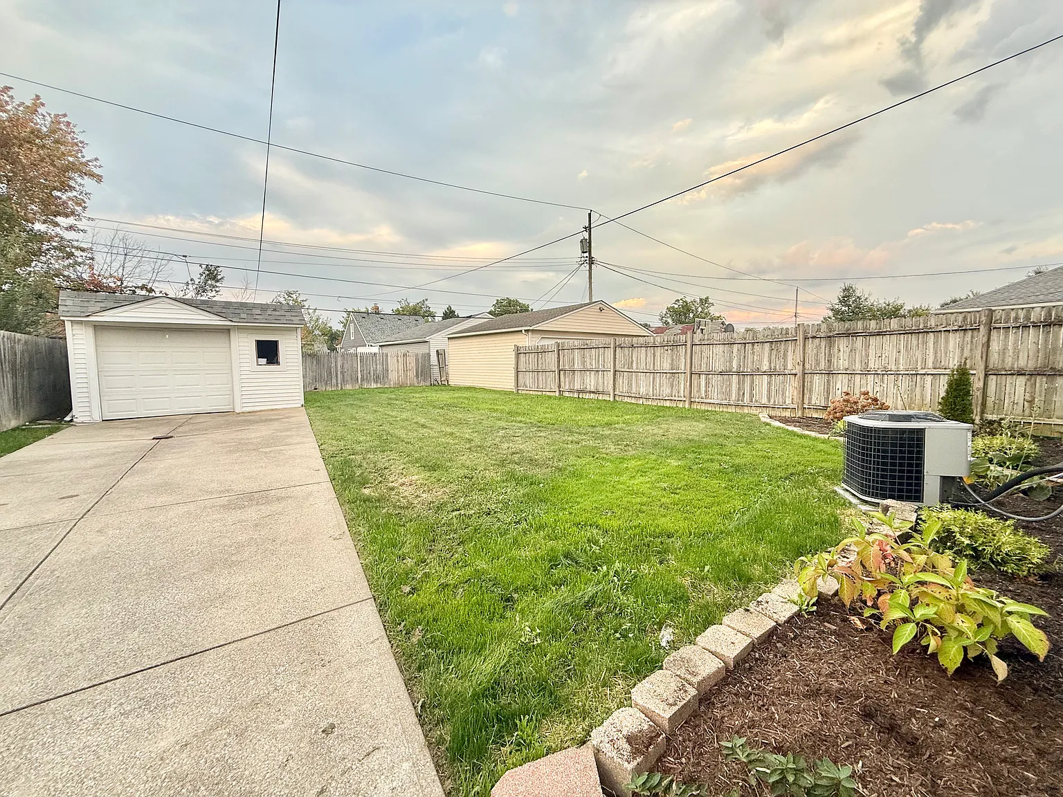 3 bed, 1656 sqft, $1,850 — Photo 3