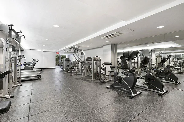 Sold by Prime Manhattan | media 10