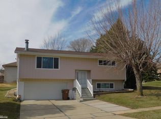 613 N 20th St, Denison, IA 51442