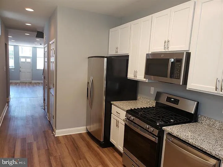 430 S Bond St — Photo 8