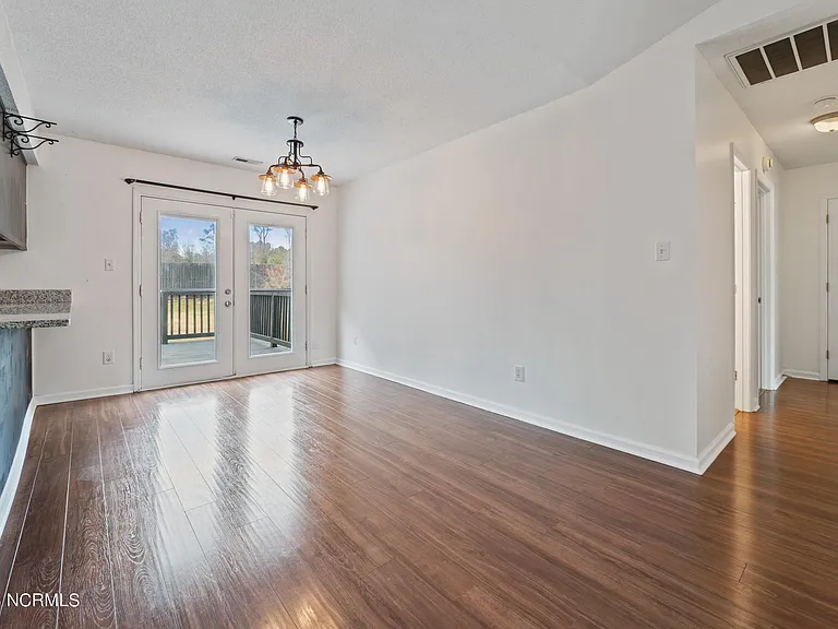 2654 Idlebrook Cir — Photo 4
