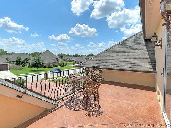 3rd image of 8210 E Greeley Pl