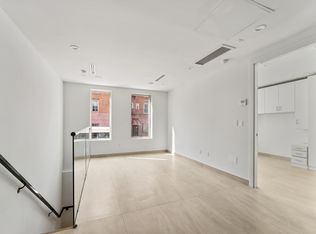 141 Johnson Ave #1B, Brooklyn, NY 11206