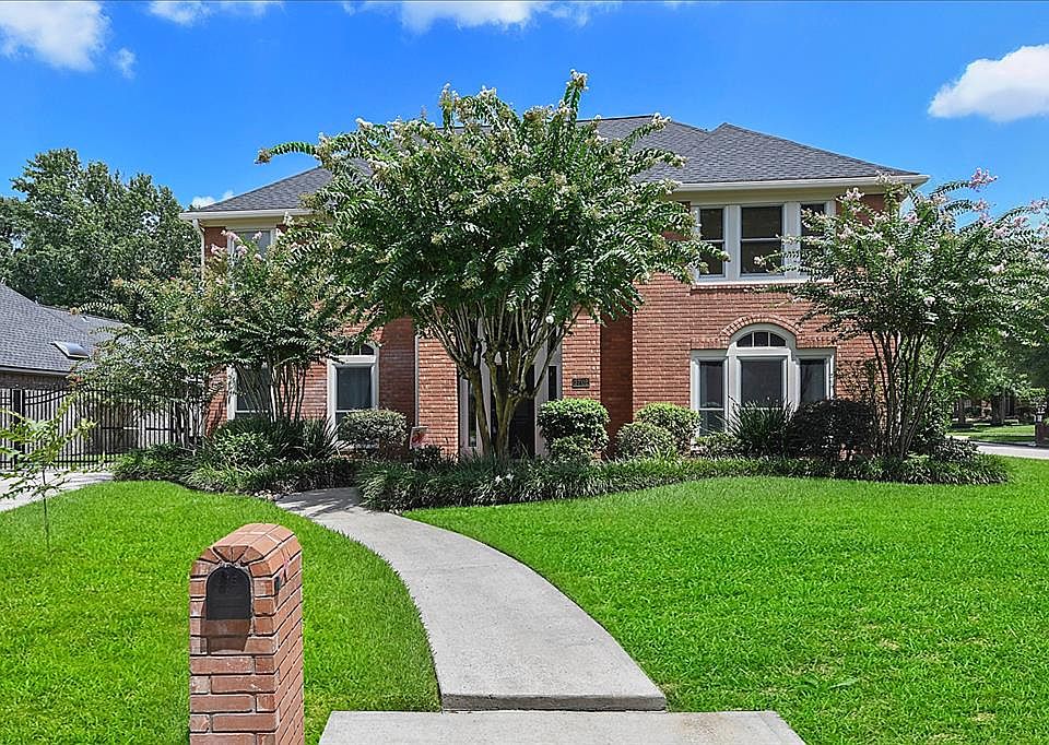 1st image of 3702 Sunny Oaks Ct