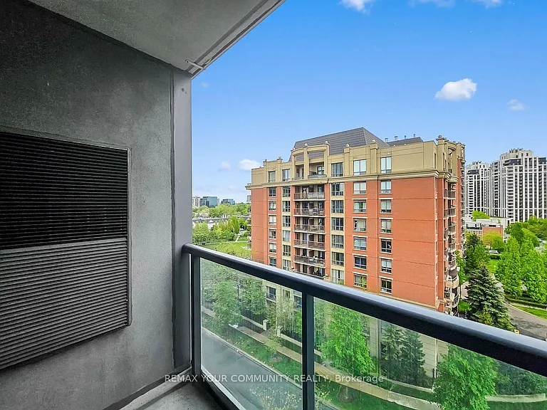 30 Harrison Garden Blvd #911 — Photo 17