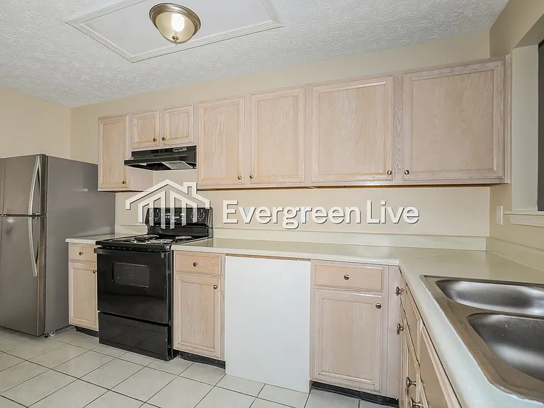 6758 Pembridge Way — Photo 8
