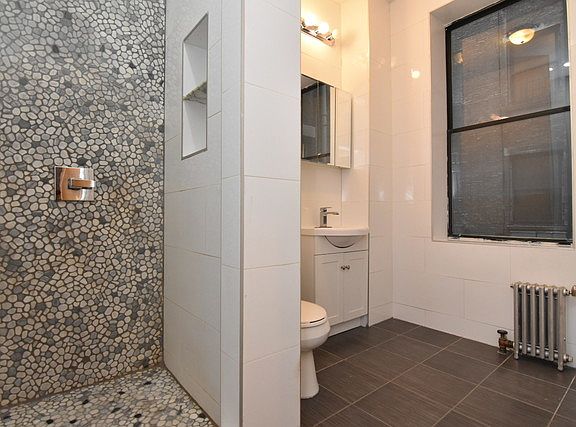 5th image of 100 Audubon Ave #18