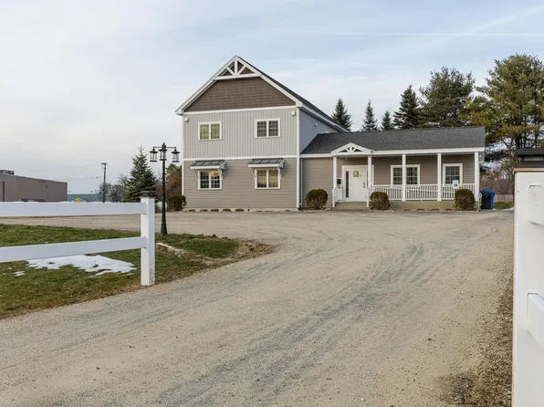 6 Ames Plaza Ln, Walpole, NH 03608
