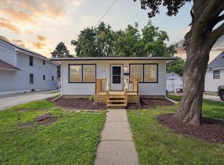 1114 Oakley St, Belvidere, IL 61008
