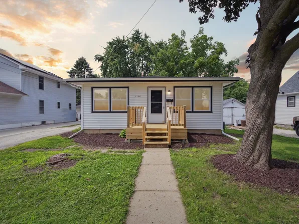 1114 Oakley St, Belvidere, IL 61008