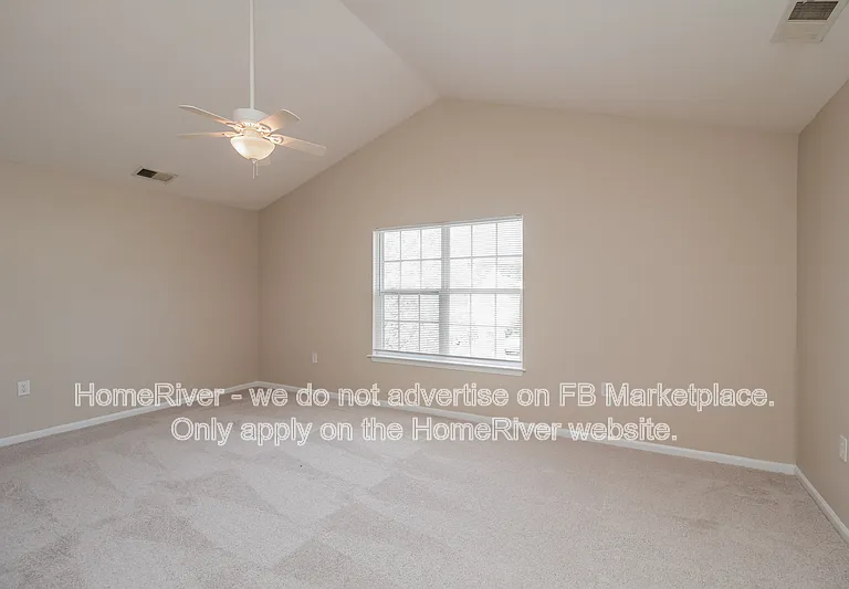 1740 Harland St — Photo 8