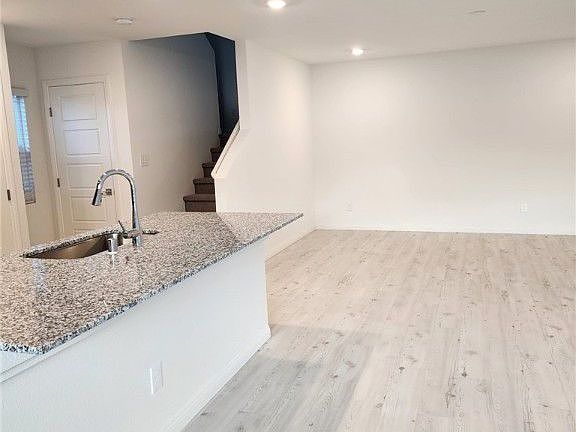 4th image of 6951 Wildhorse Creek St