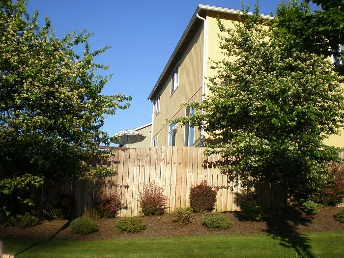 2502 Hidden Springs Loop SE — Photo 3