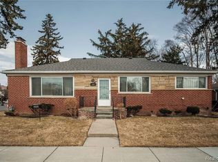 19010 Santa Barbara Dr S, Detroit, MI 48221