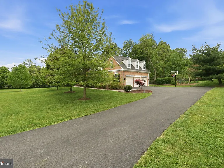 13010 Boswell Ct — Photo 15
