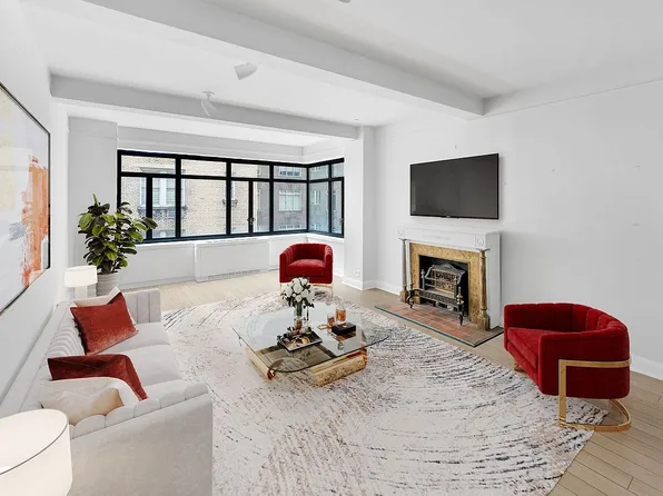 25 W 54th St #6C, New York, NY 10019