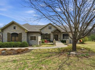 270 Sugarbush Ln, Manhattan, KS 66502