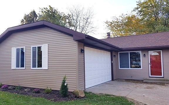2nd image of 14 Laurel Ln
