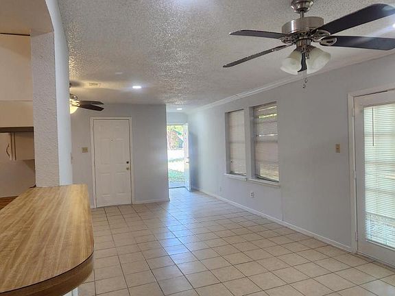 5th image of 125 Prairie Creek Cir
