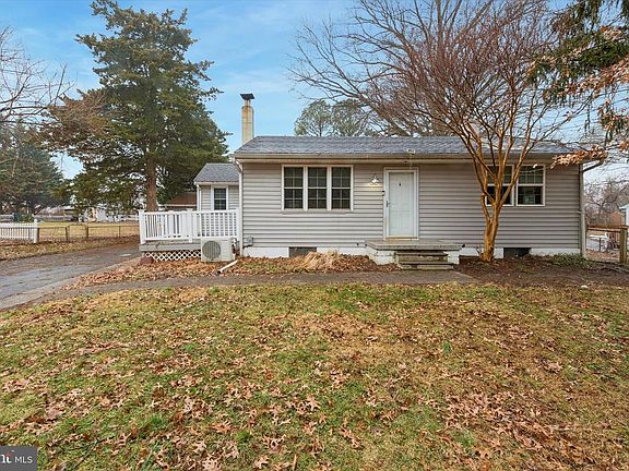 2nd image of 424 Walther Rd