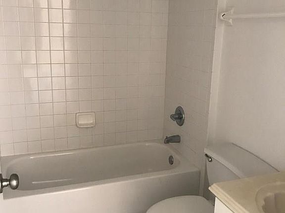 4th image of 1 Brelyn Pl