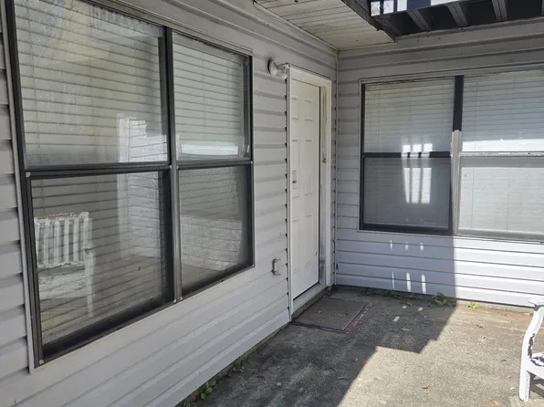 2301 W Michigan Ave APT 18, Pensacola, FL 32526