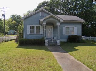 306 S Main St, Saluda, SC 29138