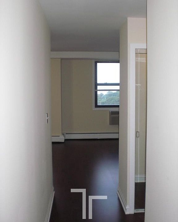1st image of 3639 N Pine Grove Ave APT 4B
