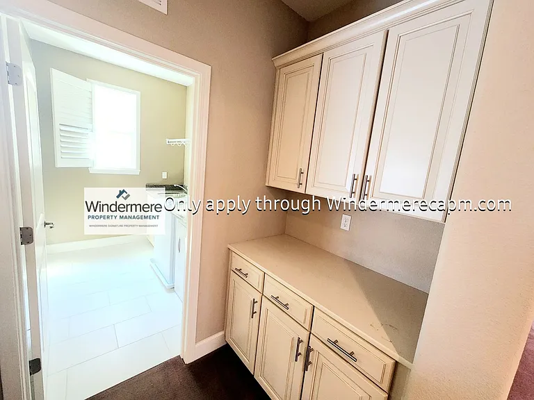 1563 Parkside Way — Photo 16