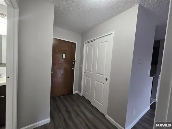 412-100 2nd St, Hackensack, NJ