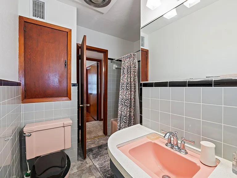 6728 Avenue Q — Photo 12