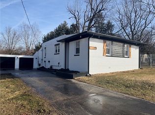 2380 N Summit Ave, Decatur, IL 62526