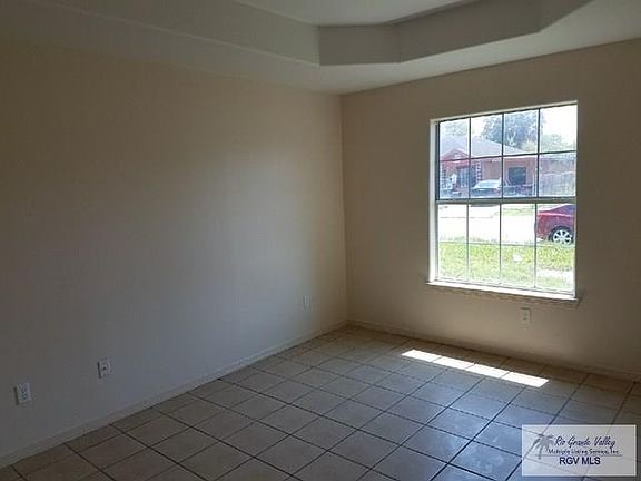 3rd image of 2542 Cottage Dr