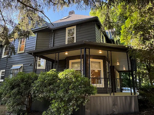 E Rocks Rd, Norwalk — Photo 1